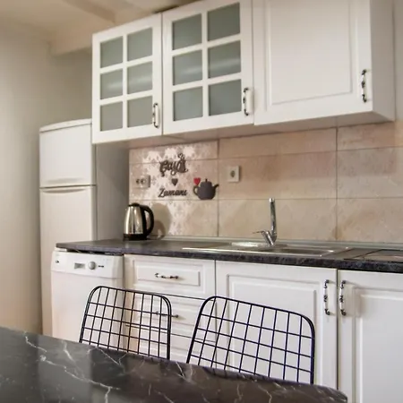 Lovely House With Sea View And Backyard In * Smirne