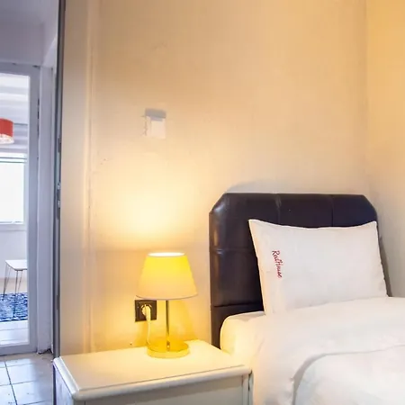 Casa vacanze Lovely House With Sea View And Backyard In *